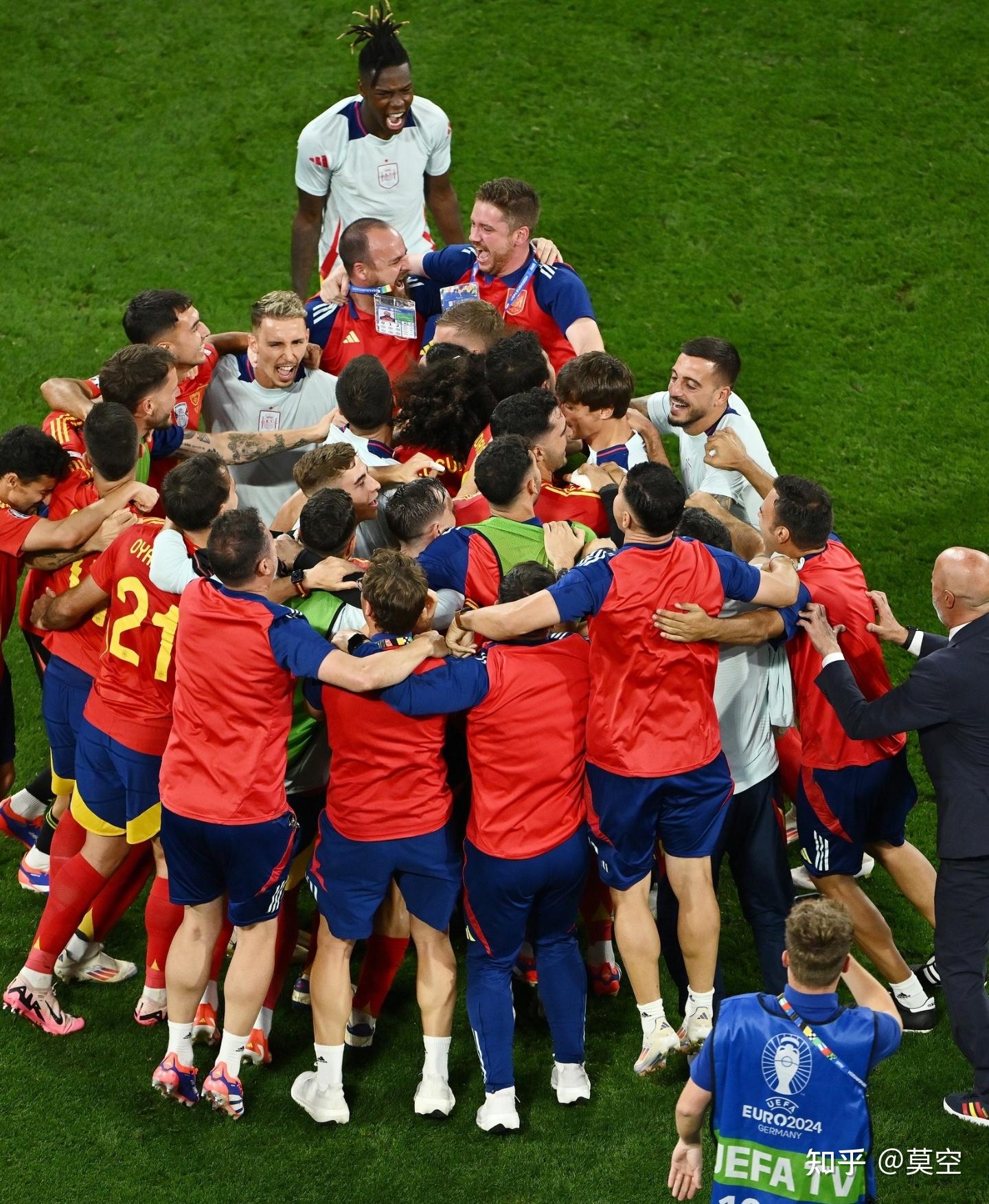 1xbet体育登录入口-比拼技术！球员们展现出色表现争夺胜利