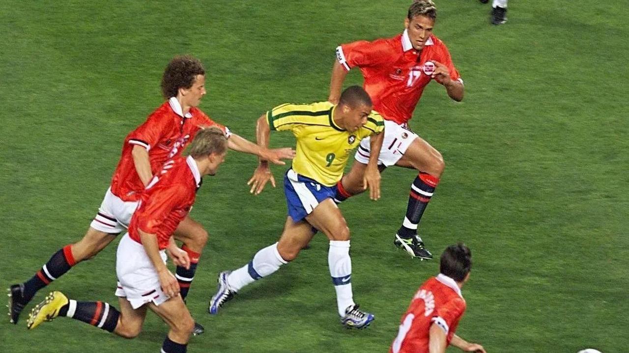 挪威队在比赛中豪取三分，实力抢眼