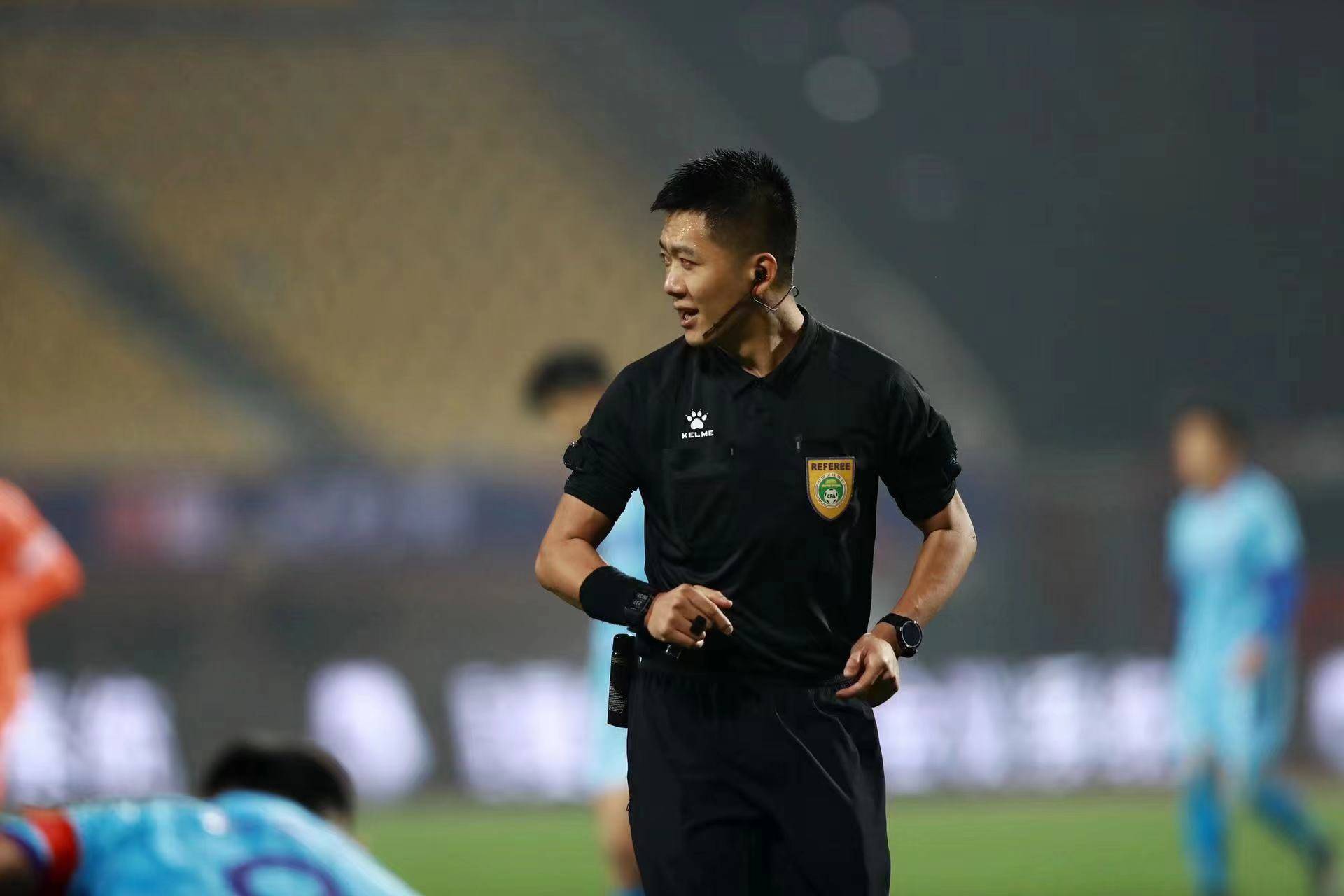 1xbet体育视频-裁判严格执法，确保比赛公平竞争！