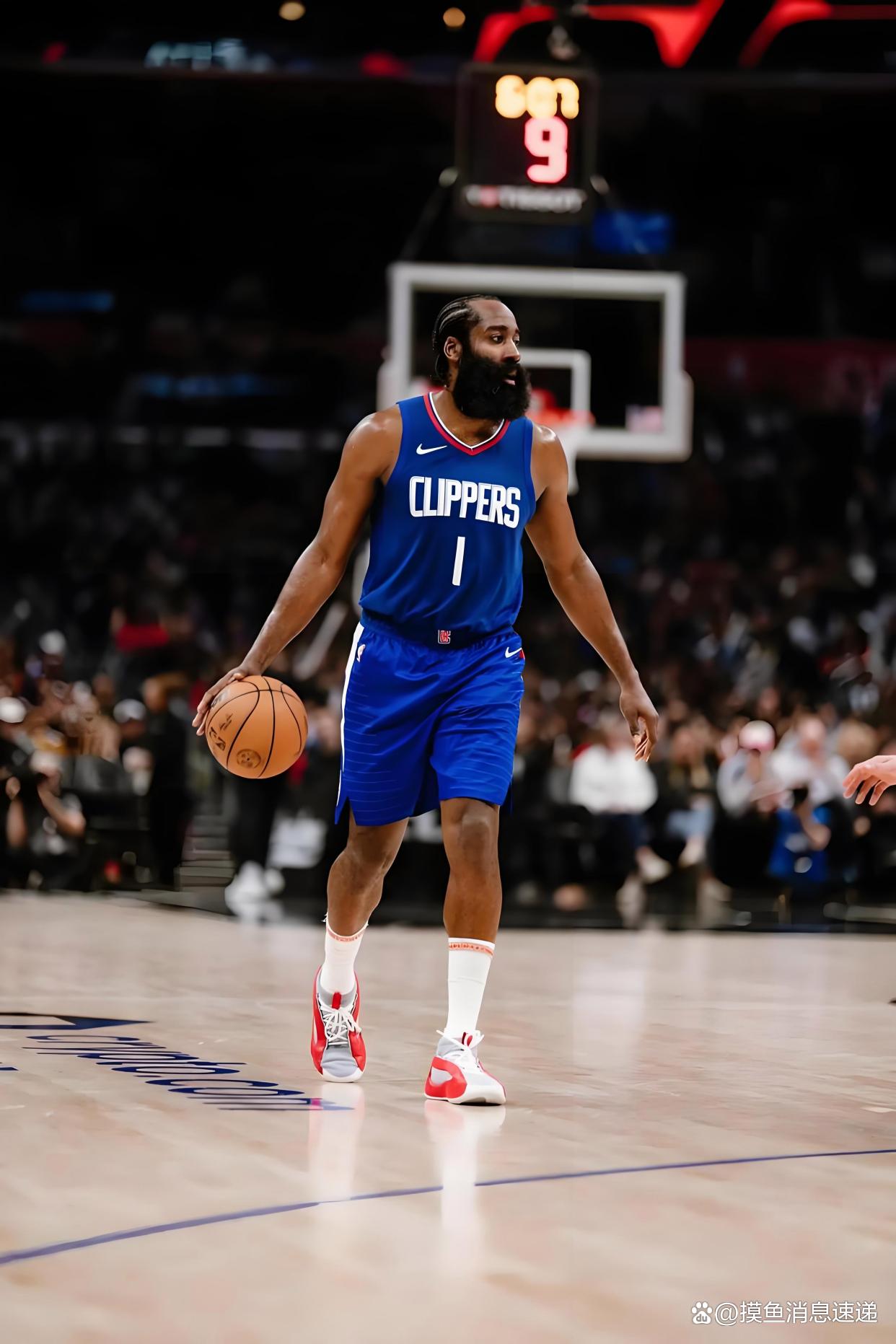 快船内线伤兵加剧，戴维斯或将暂时替补完成MVP接班的简单介绍