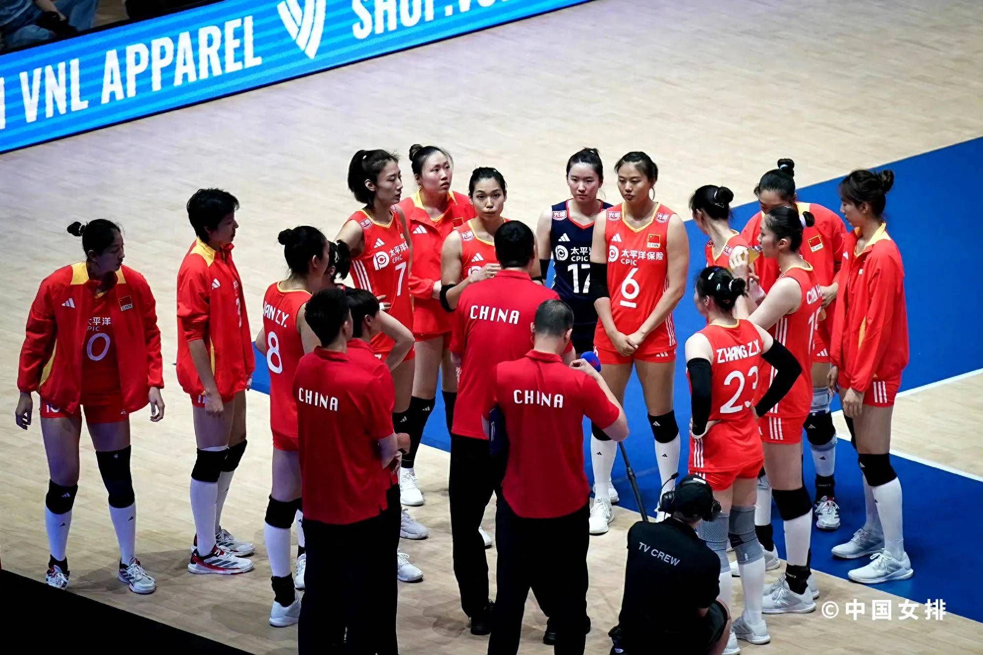 1xbet体育娱乐-捷克队在比赛中勇敢拼搏赢得观众尊重