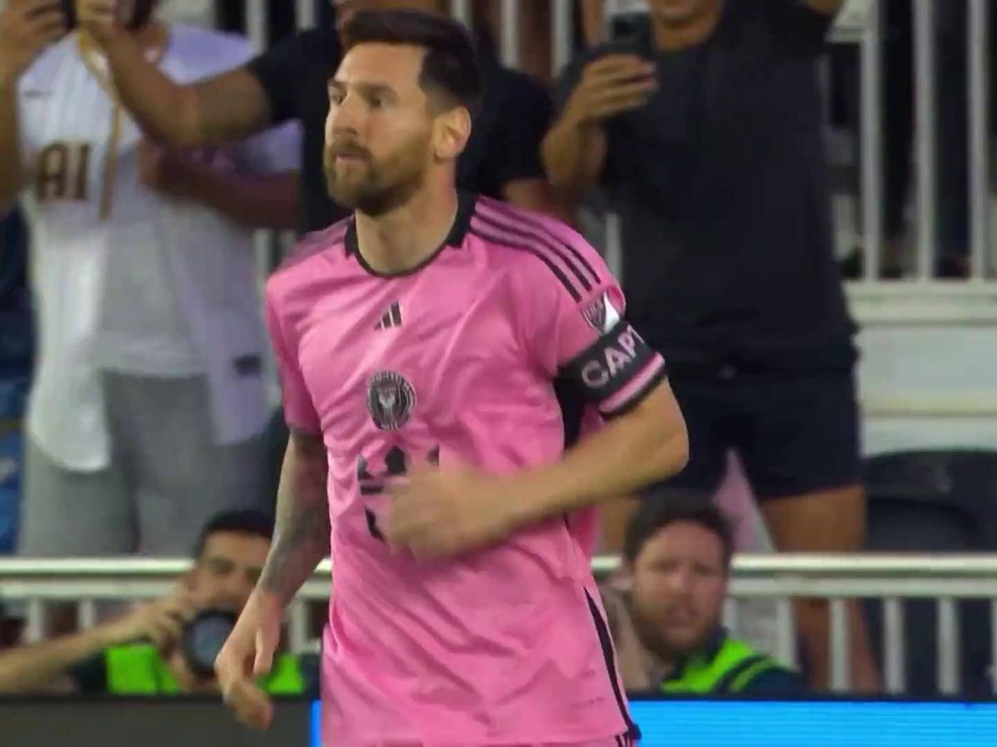 1xbet体育网址-巴萨神奇逆转拜仁，梅西绝地反击的简单介绍