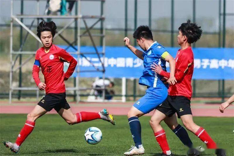 包含越南队顽强拼搏，成功晋级比赛继续加油的词条