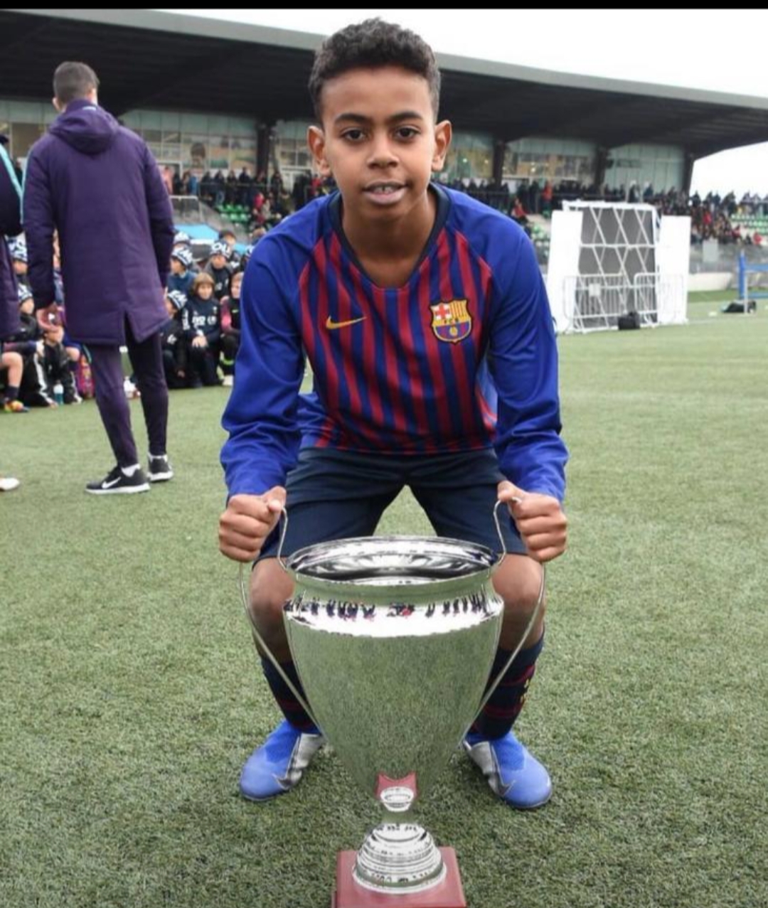 1xbet体育网站-迎风挑战！国内足球选手技压群雄的简单介绍