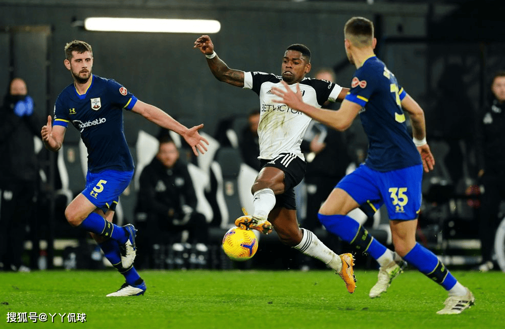 包含南安普顿力争再赢，富勒姆苦等首胜的词条