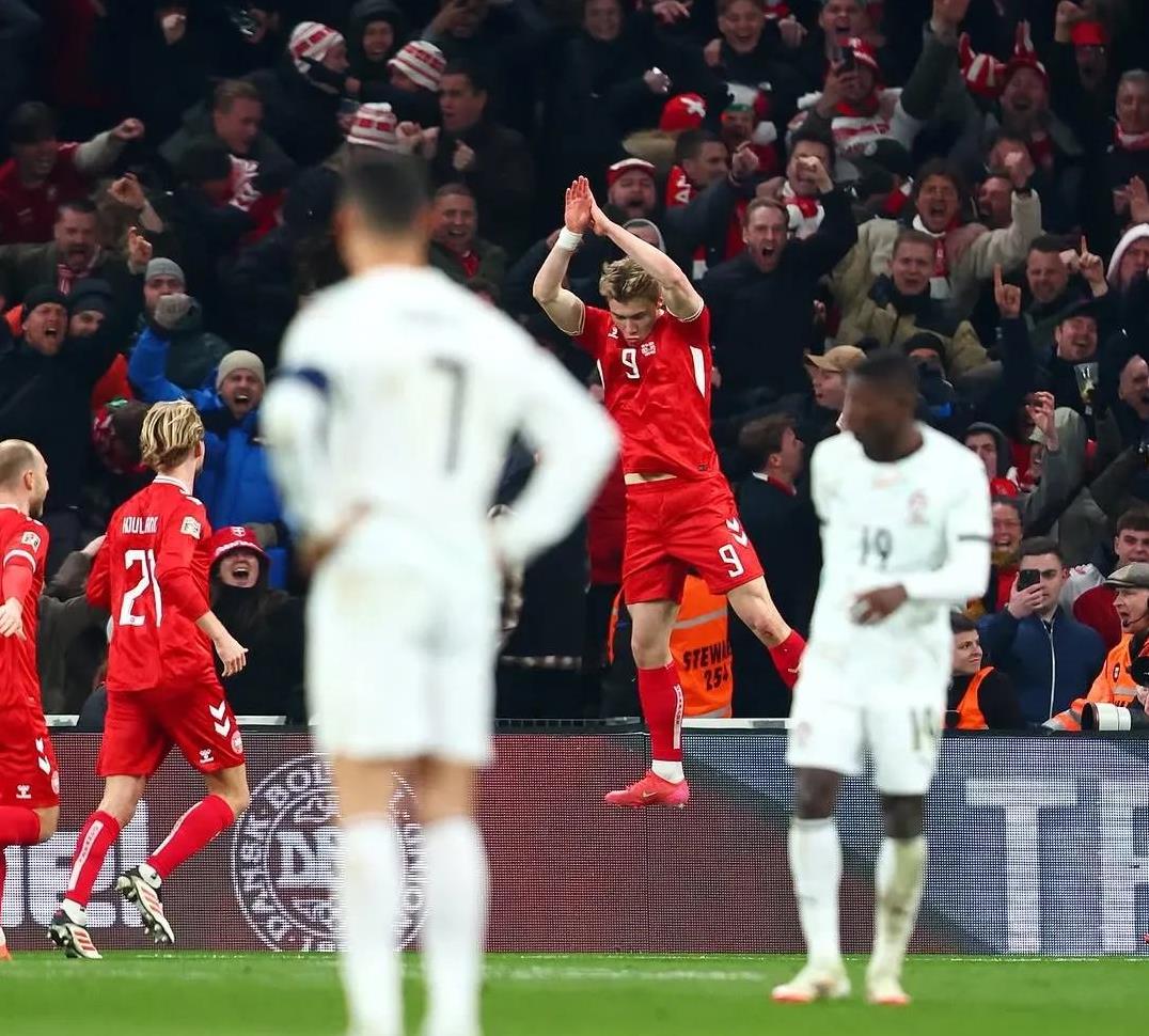 1xbet体育培训-欧冠赛场神奇乌龙球，球迷惊呼连连！的简单介绍