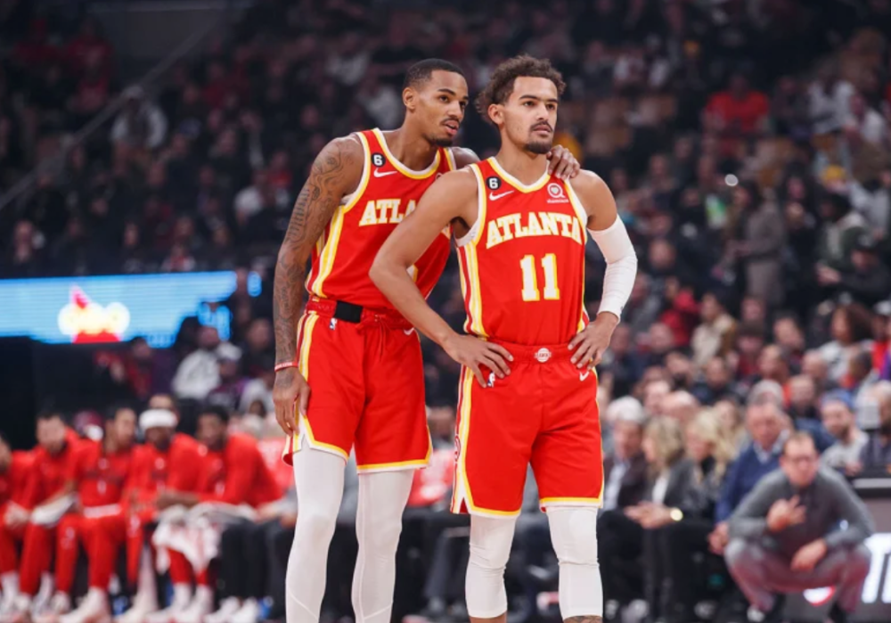 包含老鹰队突破困境，以全队配合取得胜利的词条