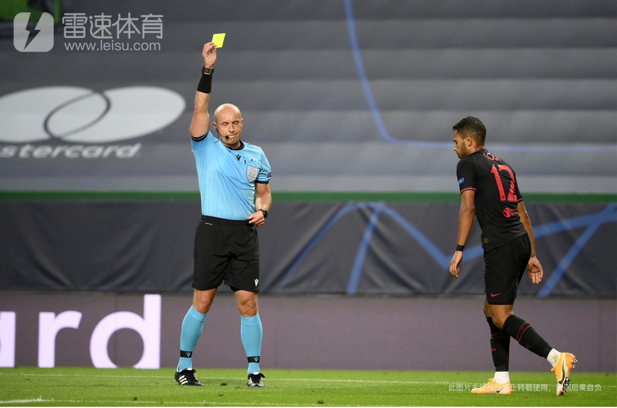 裁判严明执法，保障比赛公平