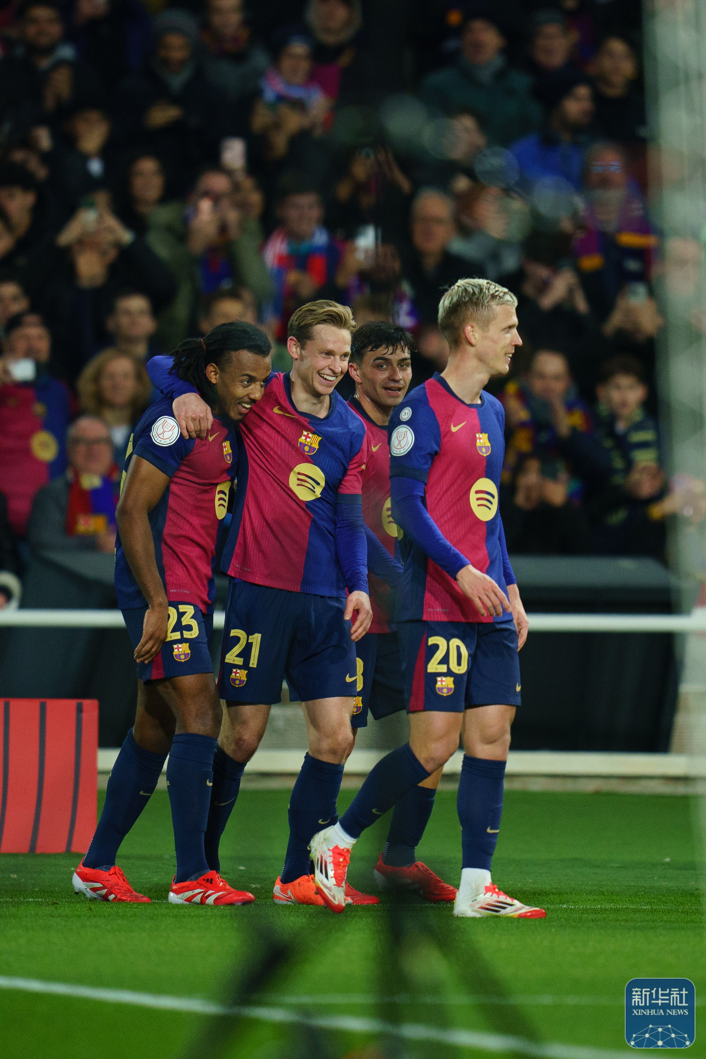 巴塞罗那宣布签下新中场，助力球队冲击西甲冠军的简单介绍