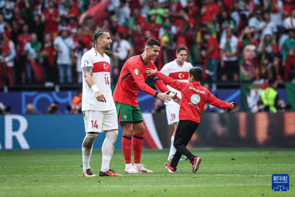 土耳其球员助力德国杯赛取胜