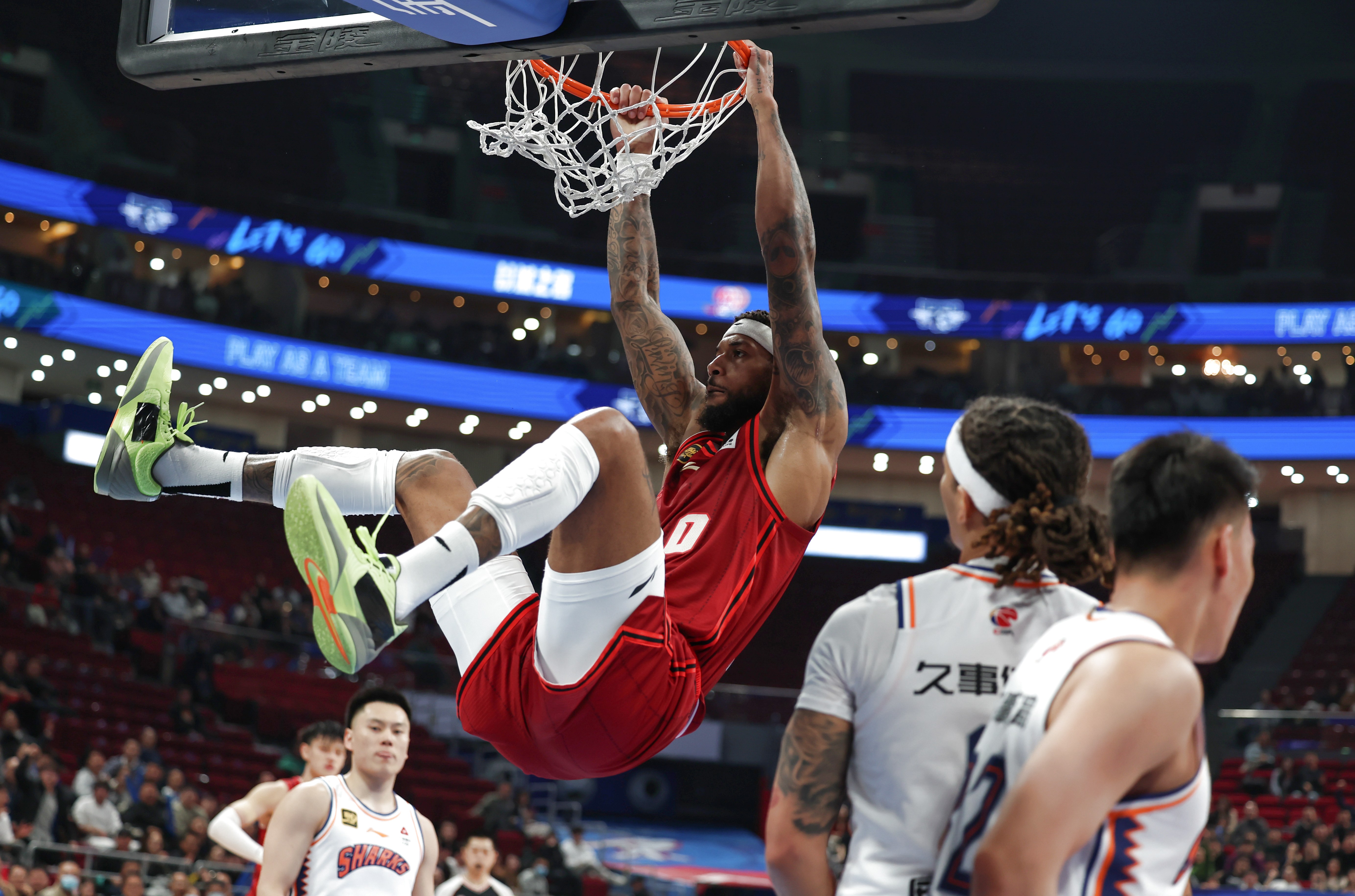 1xbet体育培训-篮球竞技场上精彩绝伦，传奇一触即发的简单介绍