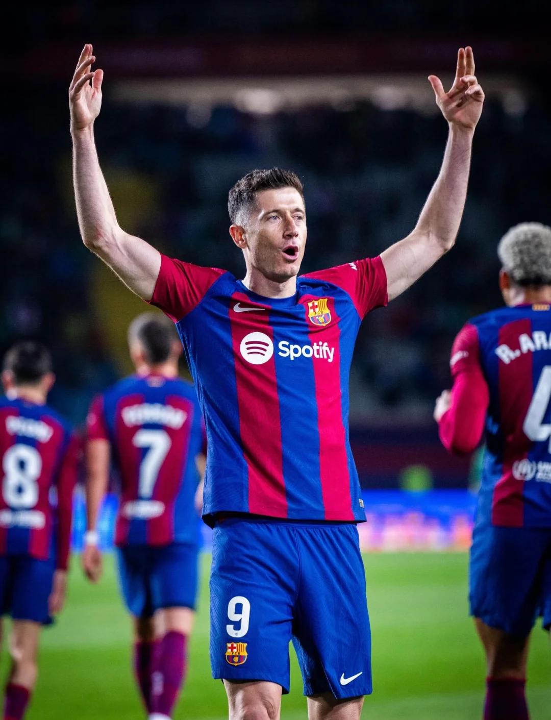 关于瓦伦西亚客场遭遇惨败，西甲球队危机四伏的信息