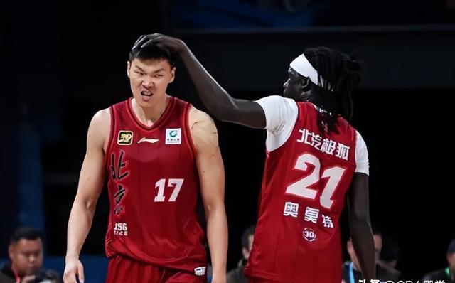 包含精湛技术尽显，连续大比分获胜的词条